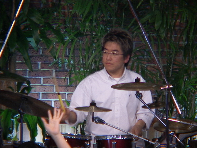 j2m 선교단..드럼..표정이..