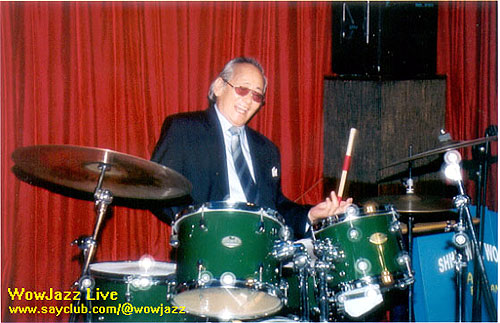 최세진선생님의 사진입니다 ^^